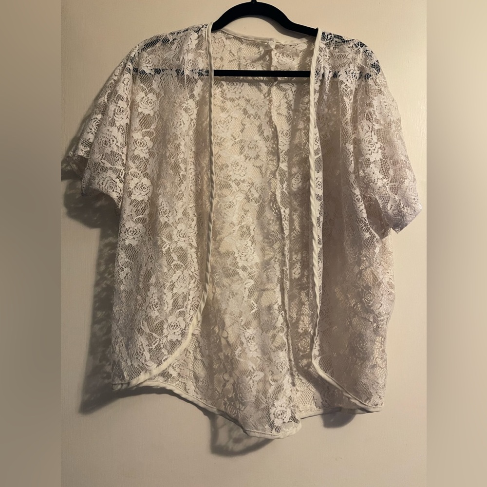 Lace cropped cardigan size medium/large